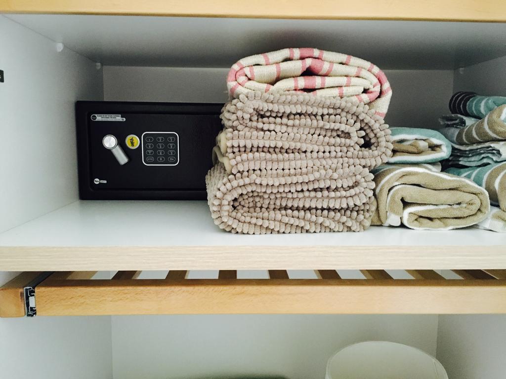 West Beach Apartment Durres Bagian luar foto