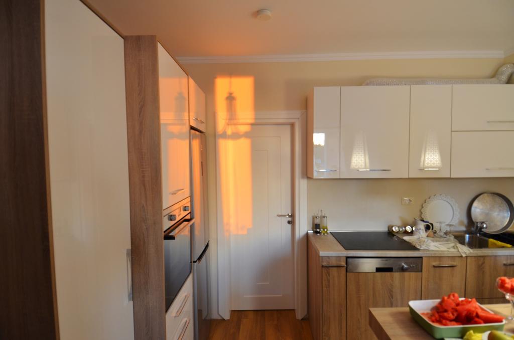 West Beach Apartment Durres Bagian luar foto