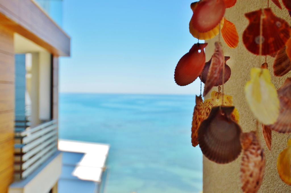 West Beach Apartment Durres Bagian luar foto