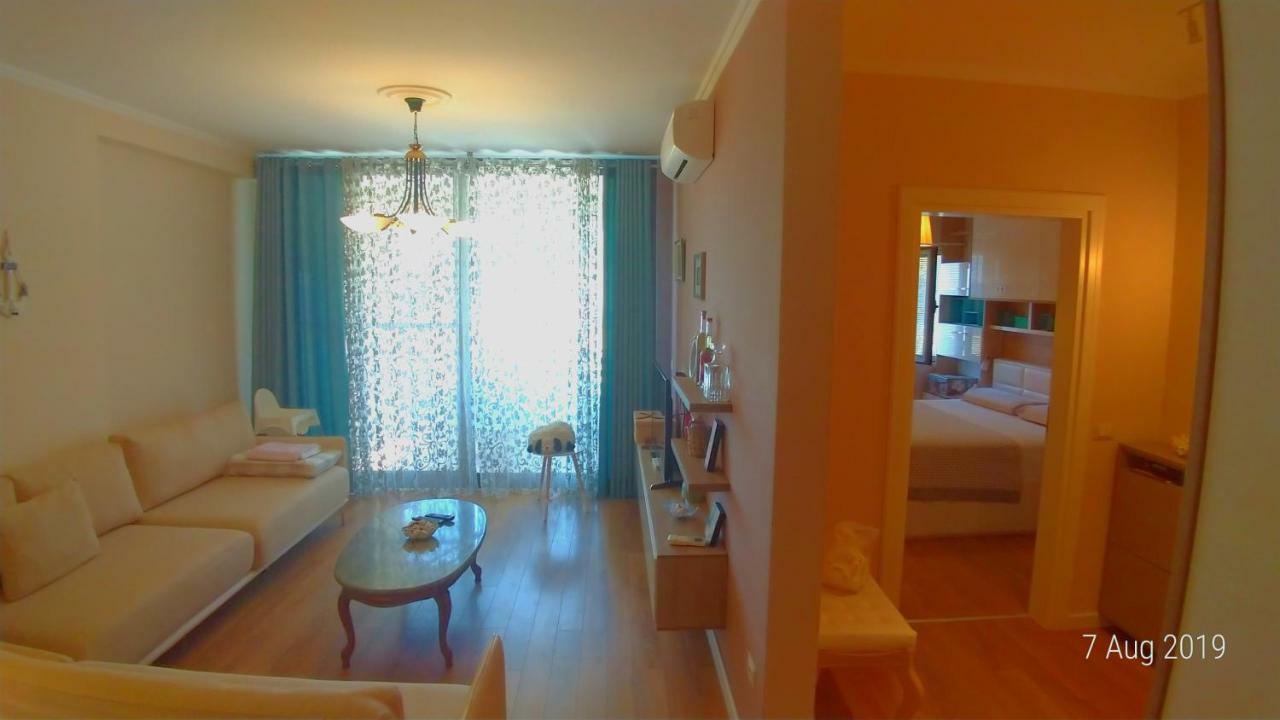 West Beach Apartment Durres Bagian luar foto