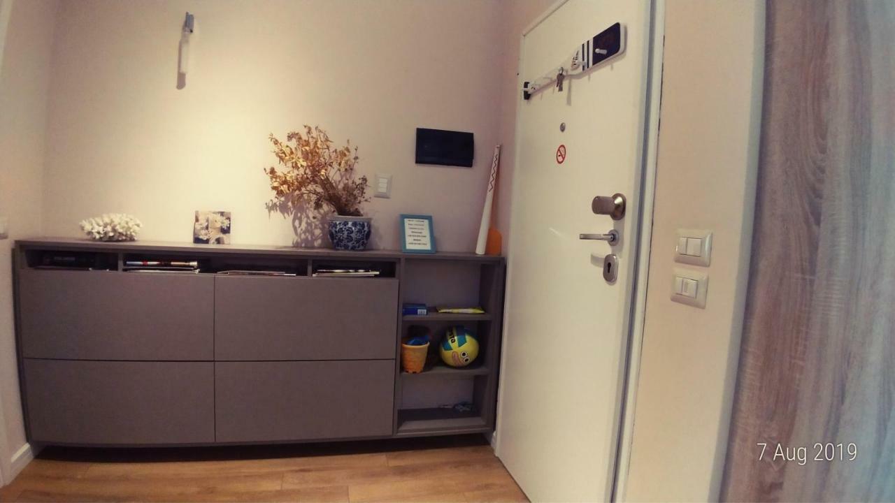 West Beach Apartment Durres Bagian luar foto